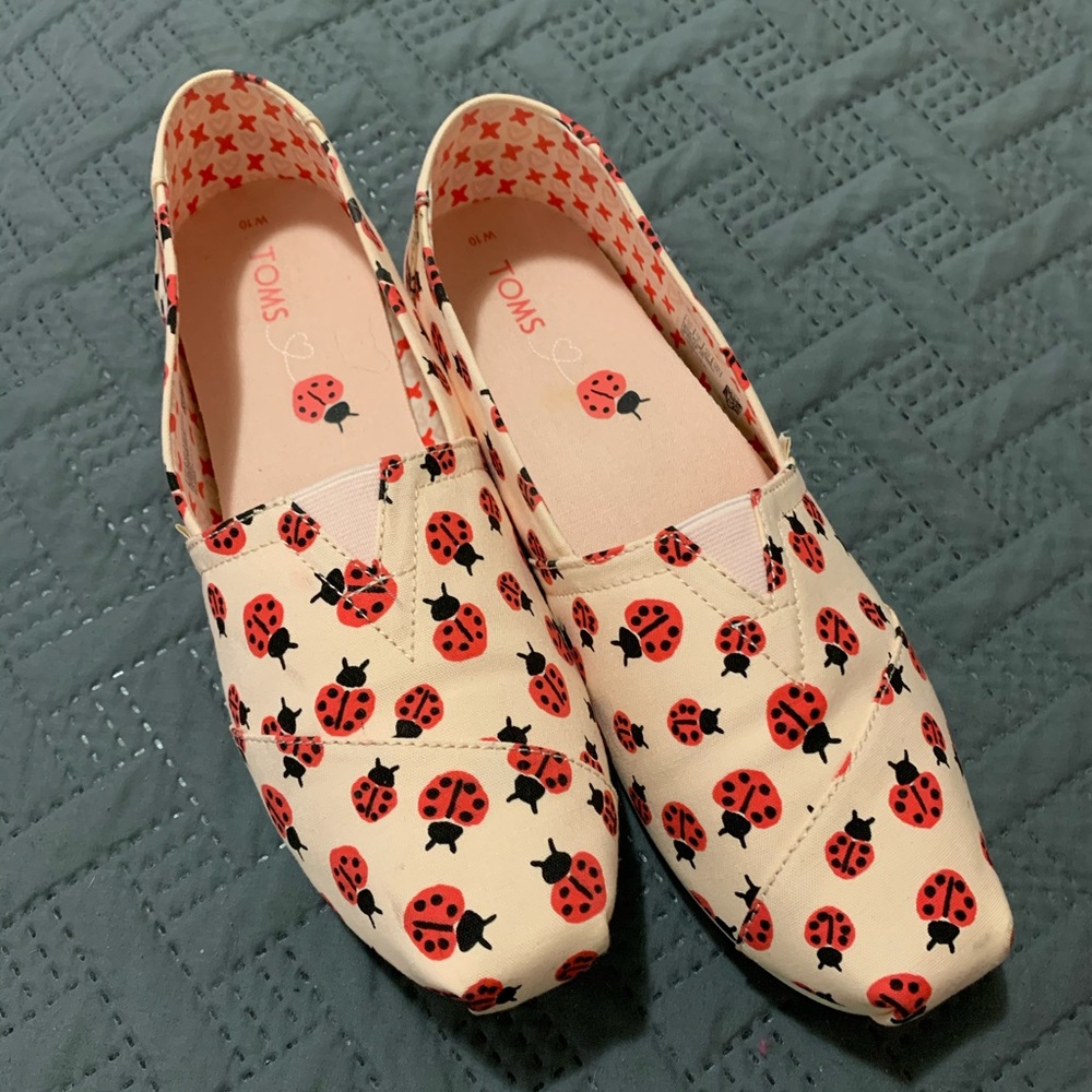 NWOT Ladybug Toms
